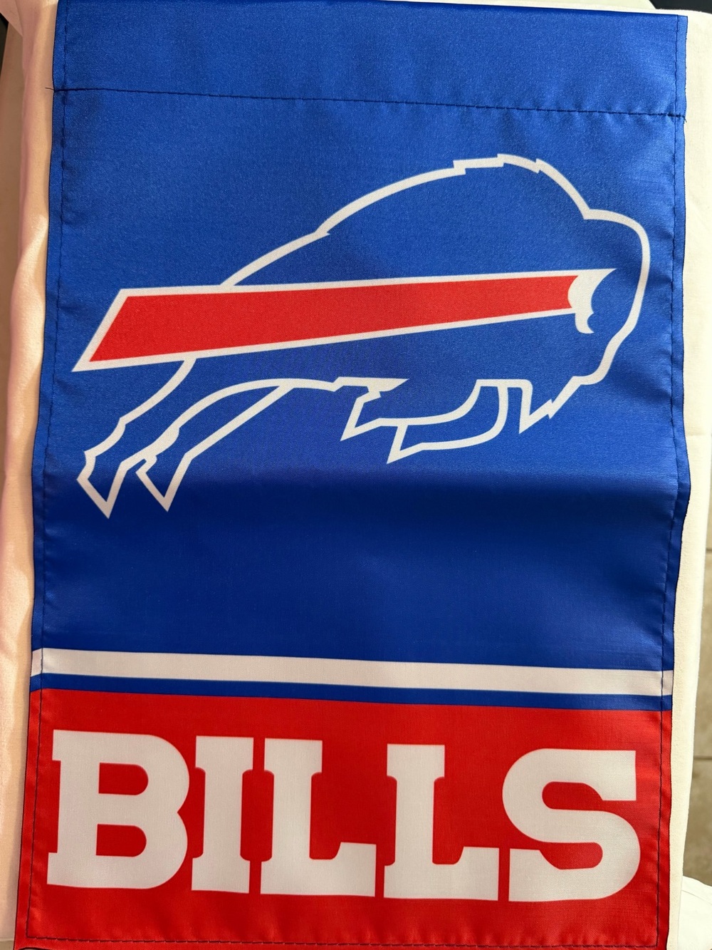 Buffalo bills garden flag